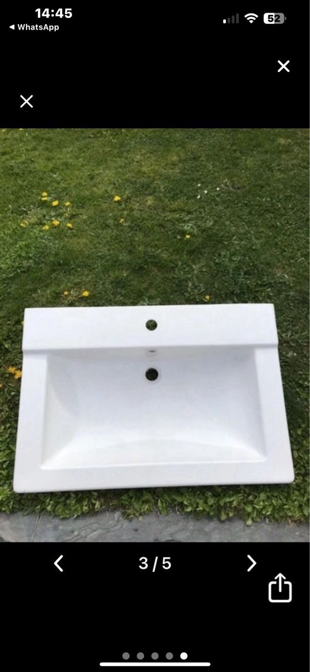 LAVABO IN CERAMICA