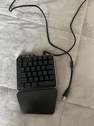 Teclado mecanico pequeño