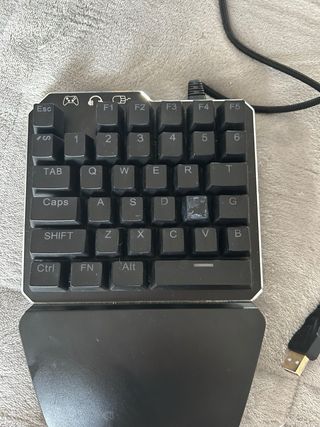 Teclado mecanico pequeño