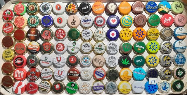 Chapas de cerveza y refrescos