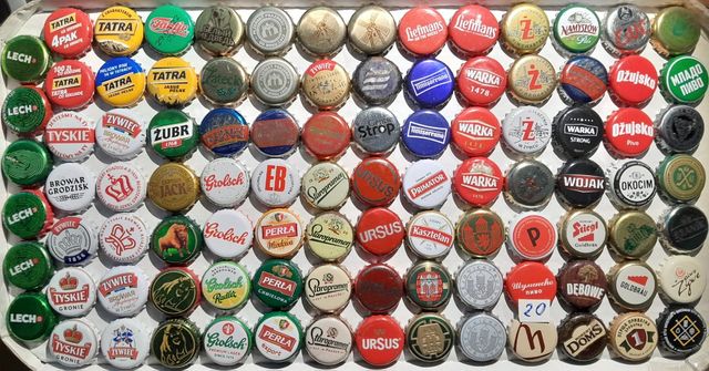 Chapas de cerveza y refrescos