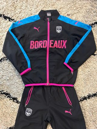 Tuta bordeaux 10 anni