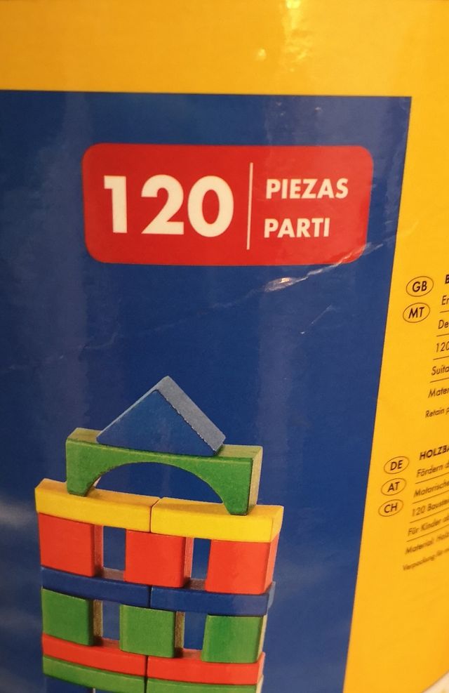 Bloques de madera. Juego de construcción