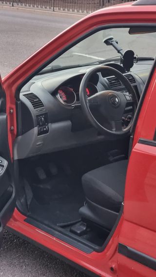 Suzuki Ignis 2006