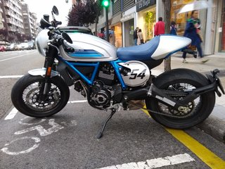 Ducati scrambler cafe racer