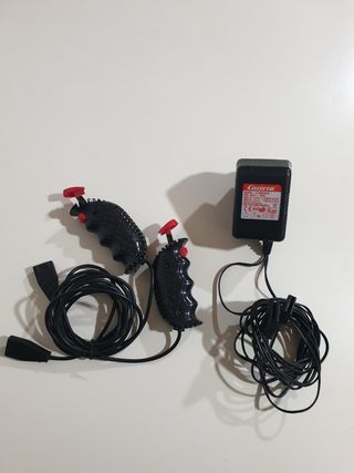 2 Mandos Scalextric y 1 cargador carrera.retro,vit