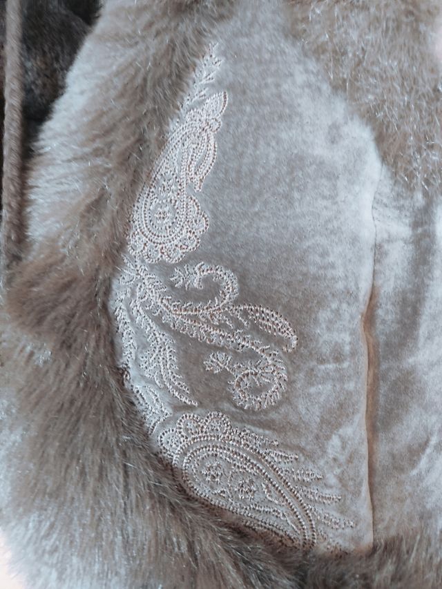 Chaleco boho reversible. Nuevo sin estrenar