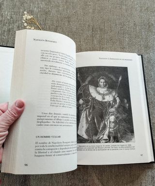 Colección de 3 libros "Grandes biografías".