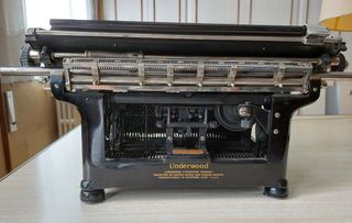Máquina de escribir Underwood Antigua
