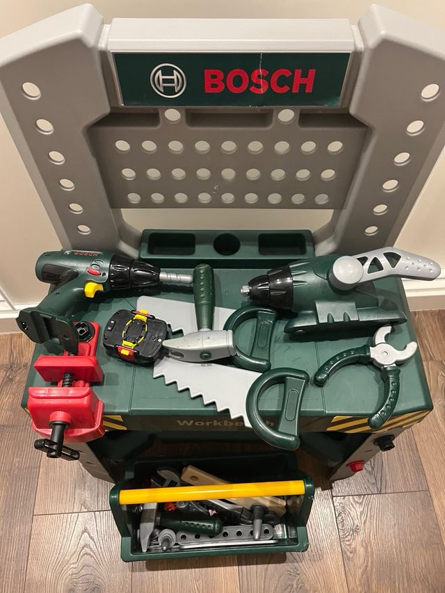 Banco Herramientas Bosch con Accesorios