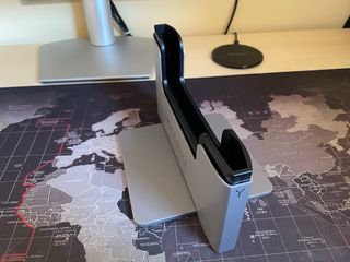 Soporte vertical MacBook Pro Brydge