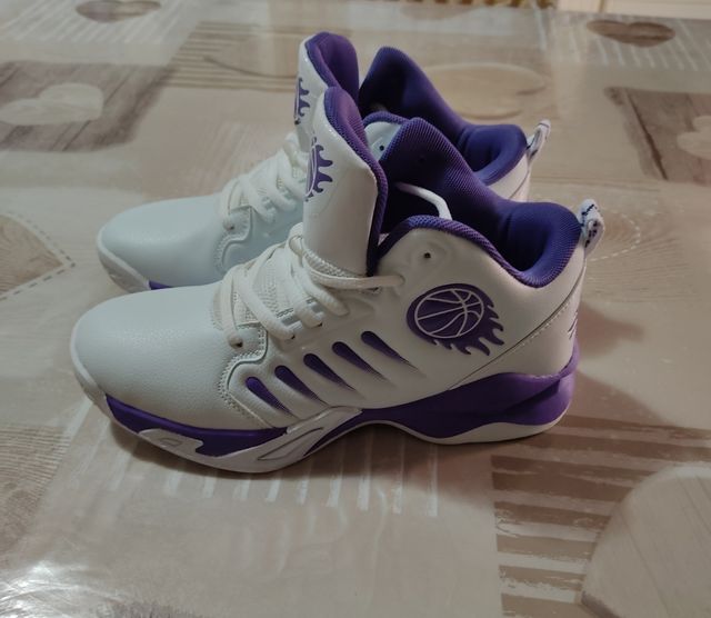 Vendo scarpe da ginnastica unisex