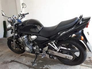 Motocicleta Suzuki Bandit