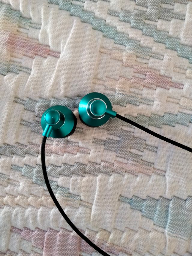 AURICULARES TIPO C