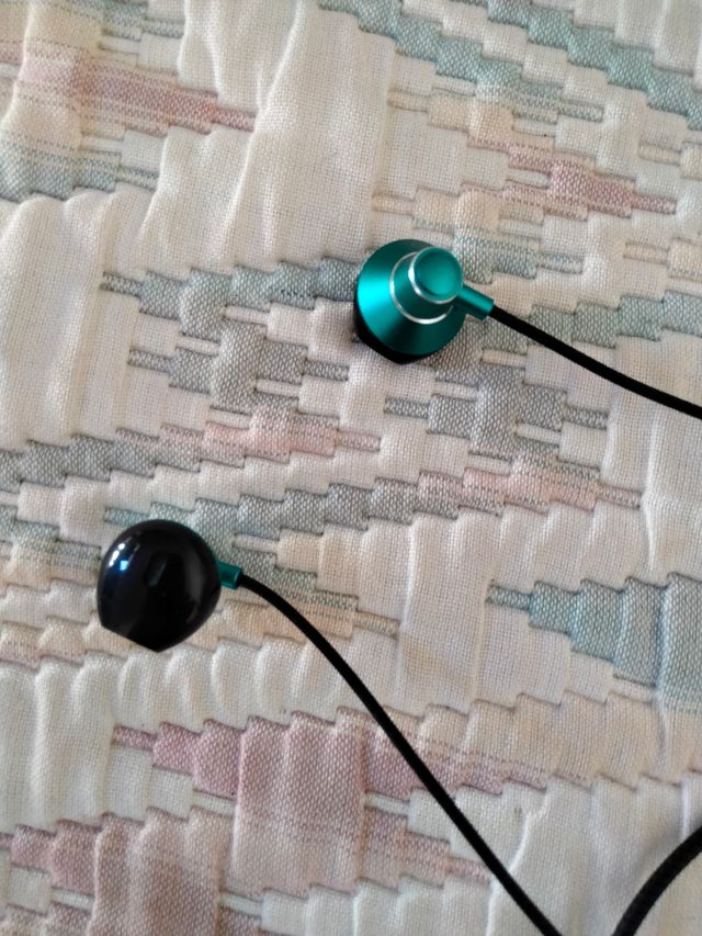 AURICULARES TIPO C