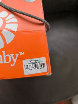 Mochila ergobaby casi sin uso