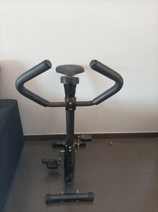 Bicicleta estática básica Activo +