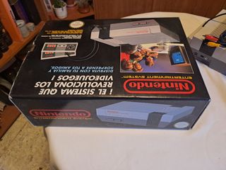 Consola Nintendo NES con caja original