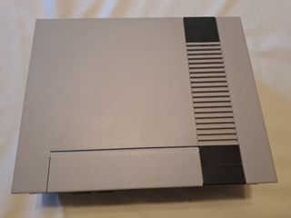 Consola Nintendo NES con caja original