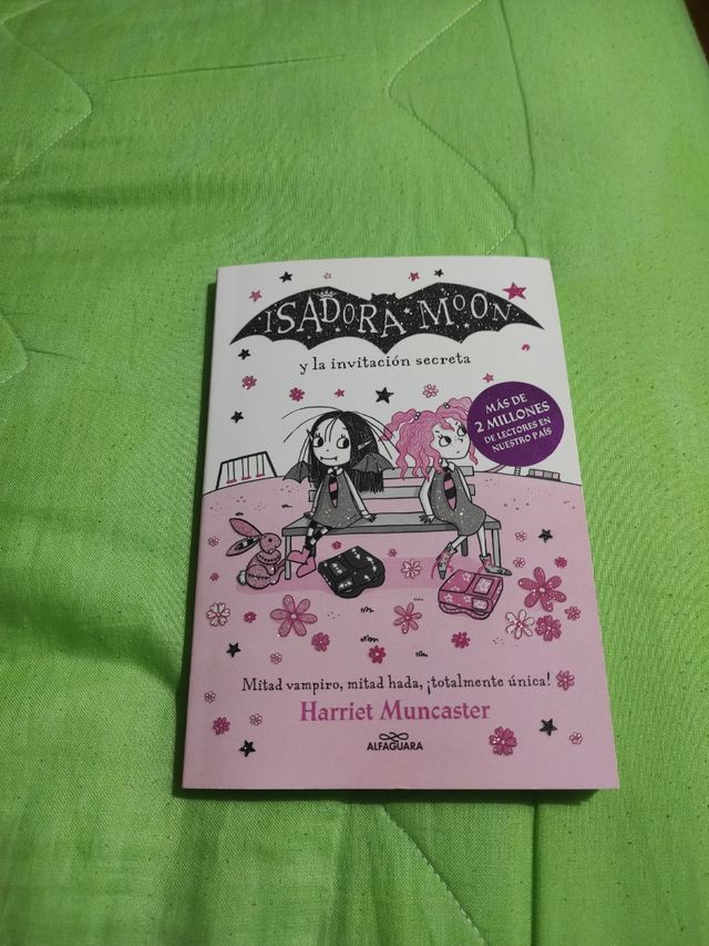 Isadora Moon 12 - Isadora Moon y la invitación secreta