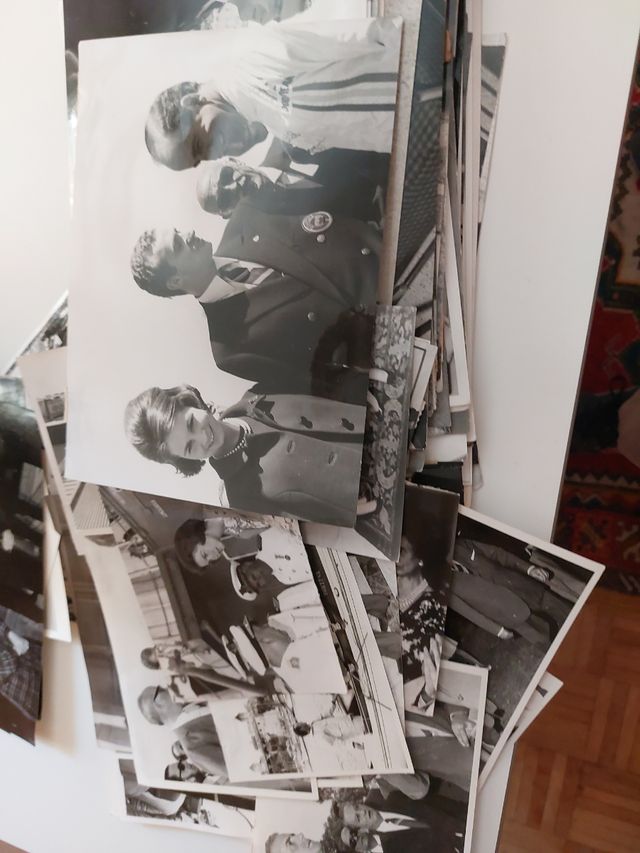 Lote 50 fotos familia Real  Rey  Reina