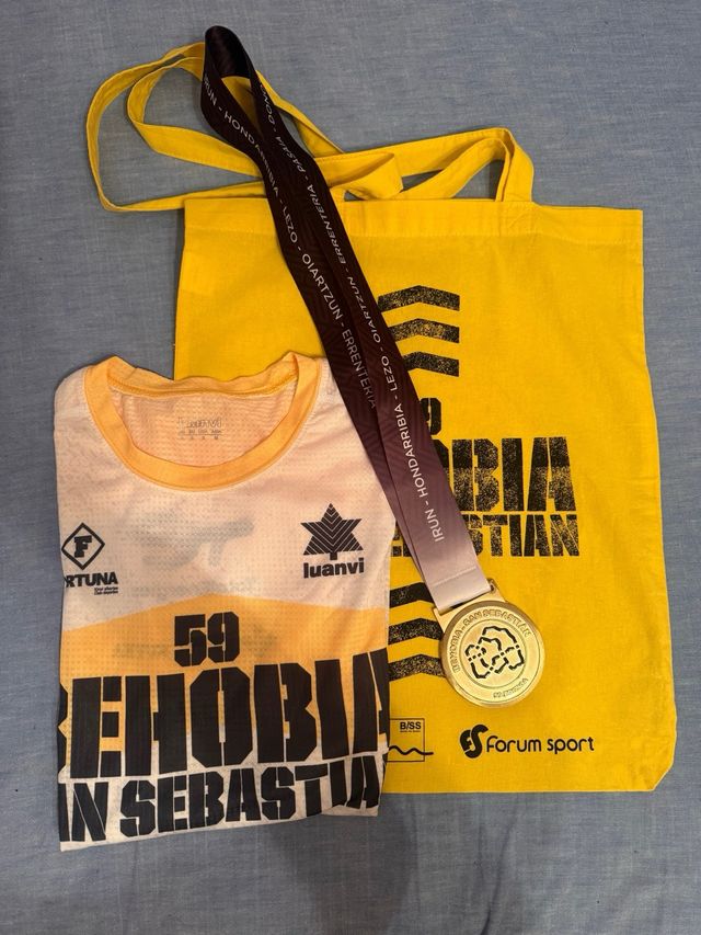 Medalla y camiseta Behobia Sebastián 59 Año 2024
