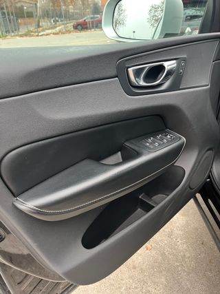 Volvo XC60 2.0 D4 RDesign Auto