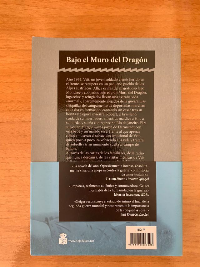 Bajo el Muro del Dragón