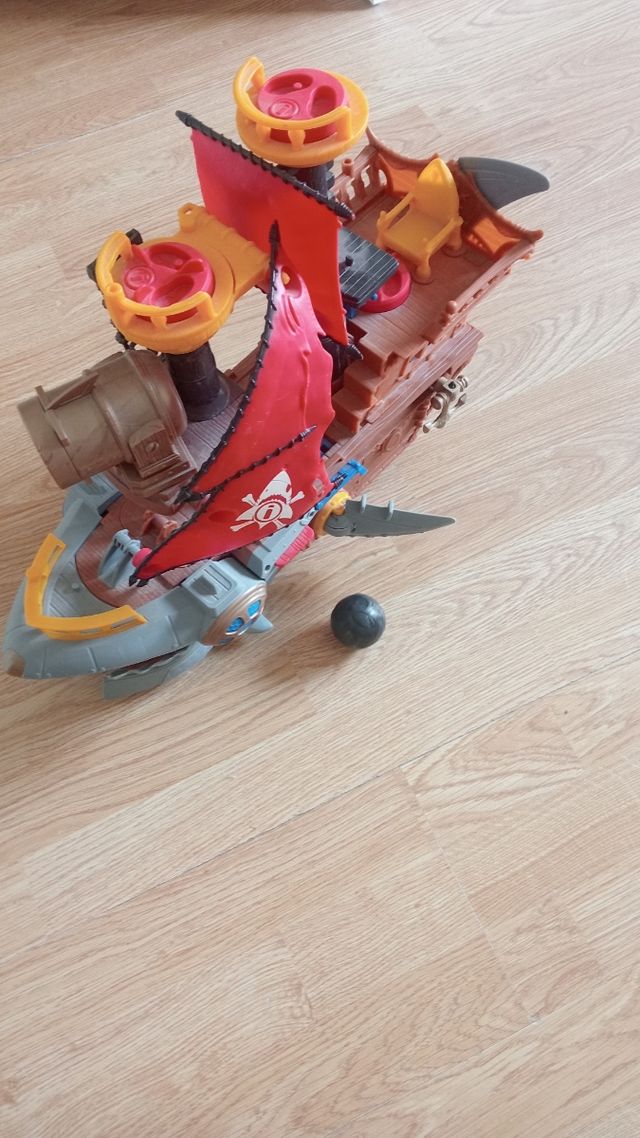 Juguete barco pirata