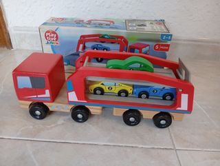 Camión potacoches de madera