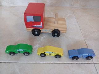 Camión potacoches de madera