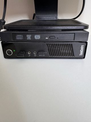 Ordenador Sobre Mesa