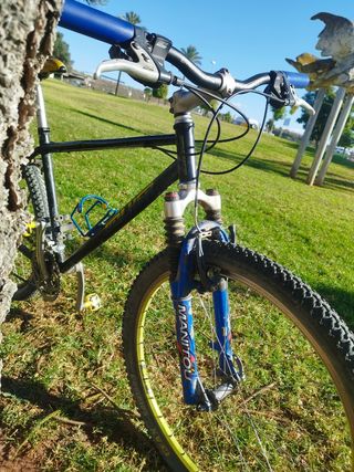 MTB talla M de acero al carbono