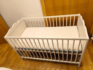 Cuna con colchón