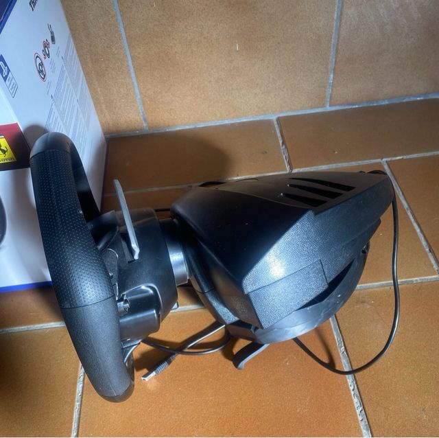 Volante thrustmaster ferrari T80 Play/Pc