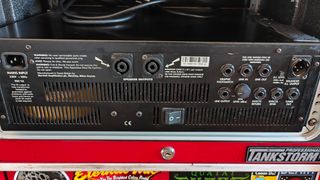 Amplificador Marshall DBS7200 bajo