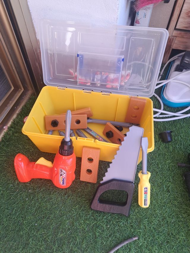 Caja herramientas juguete