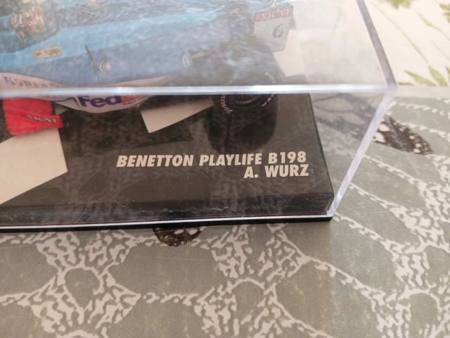 Minichamps 1/43 Benetton b198 a. Wurz