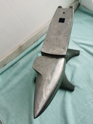 Yunke, Enclusa Yunque