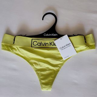 Conjunto CALVIN KLEIN Sujetador y Tanga Amarillo