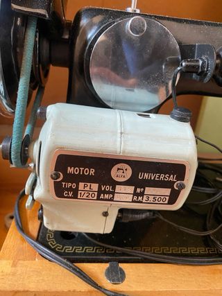 Maquina coser ALFA 1966 antiguo vintaje