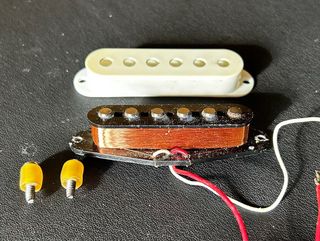 PASTILLA MIDDLE FENDER STRATOCASTER 1984