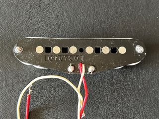 PASTILLA MIDDLE FENDER STRATOCASTER 1984