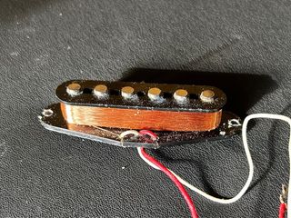PASTILLA MIDDLE FENDER STRATOCASTER 1984