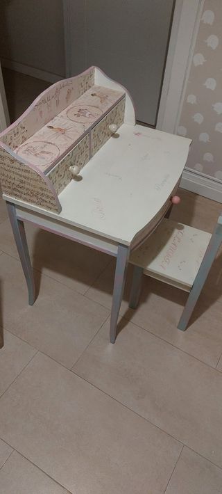 Escritorio Infantil + silla