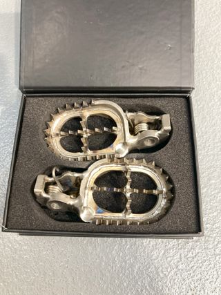 Estriberes per KTM enduro de titani