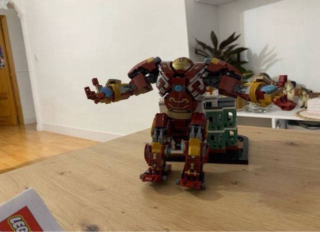 Lego hulkbuster
