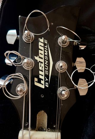 GUITARRA SUNSMILE,RICKEMBACKER COPY