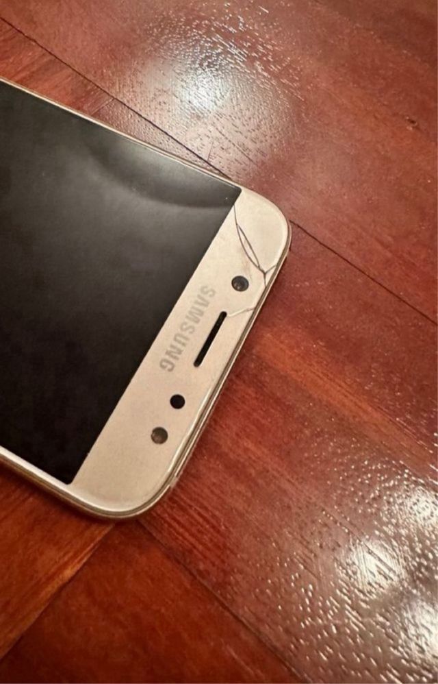 Samsung Galaxy J7 (2017) in vendita per pezzi di ricambio