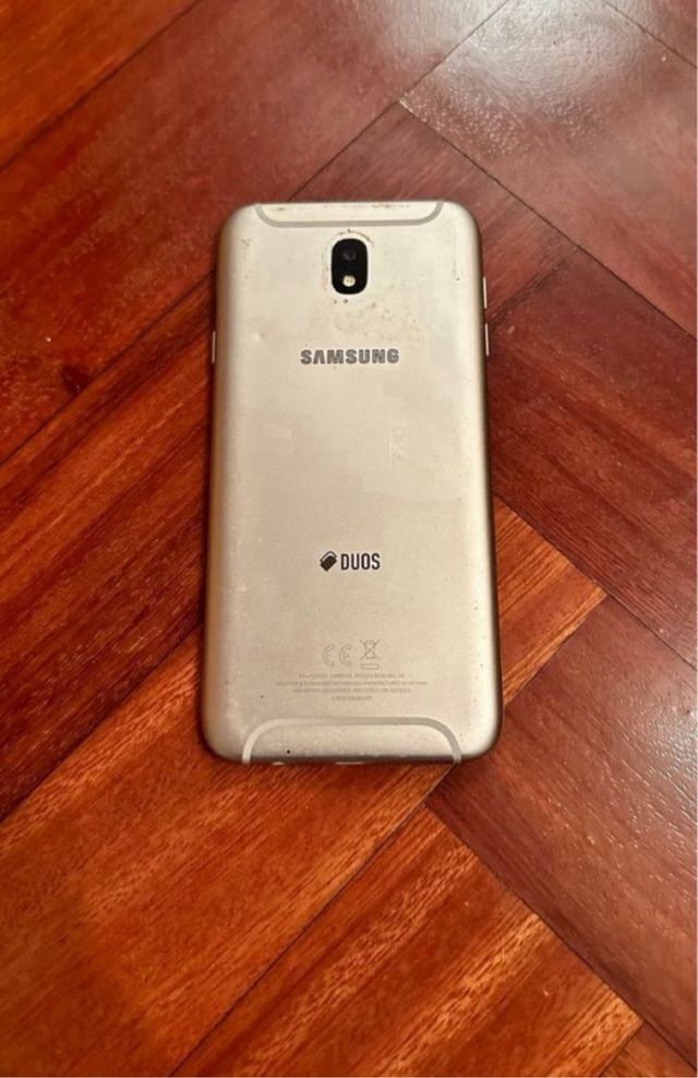 Samsung Galaxy J7 (2017) in vendita per pezzi di ricambio